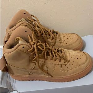 Nike Air Force 1 Wheat Hi Size 5Y
